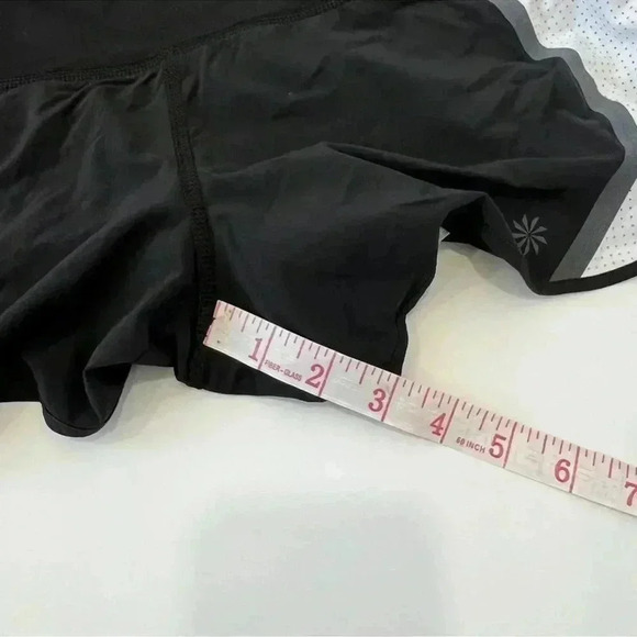 ATHLETA Black High Rise Acceleration Short 3.5" women’s size Small S Run… - Picture 11 of 12